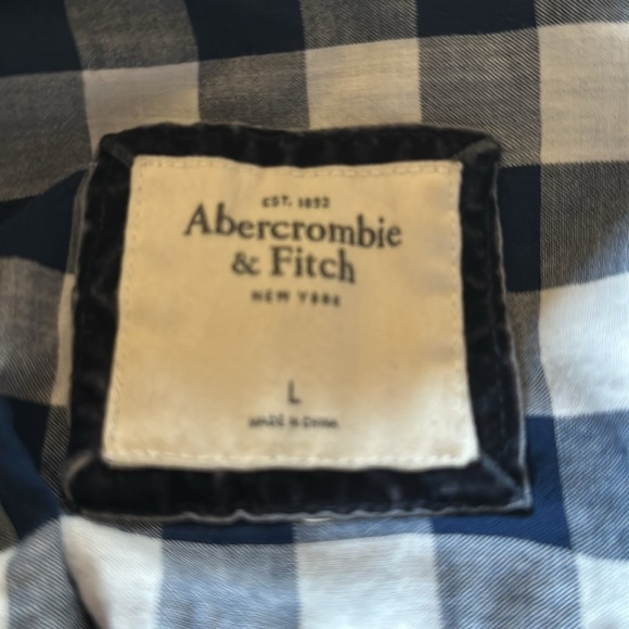 Abercrombie button down - Picture 3 of 3